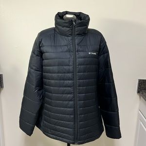 Women’s size 3X black Columbia Jacket no hood, zip pockets. Great condition